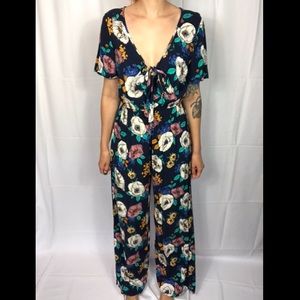LBand of Gypsies Floral Jumpsuit Medium